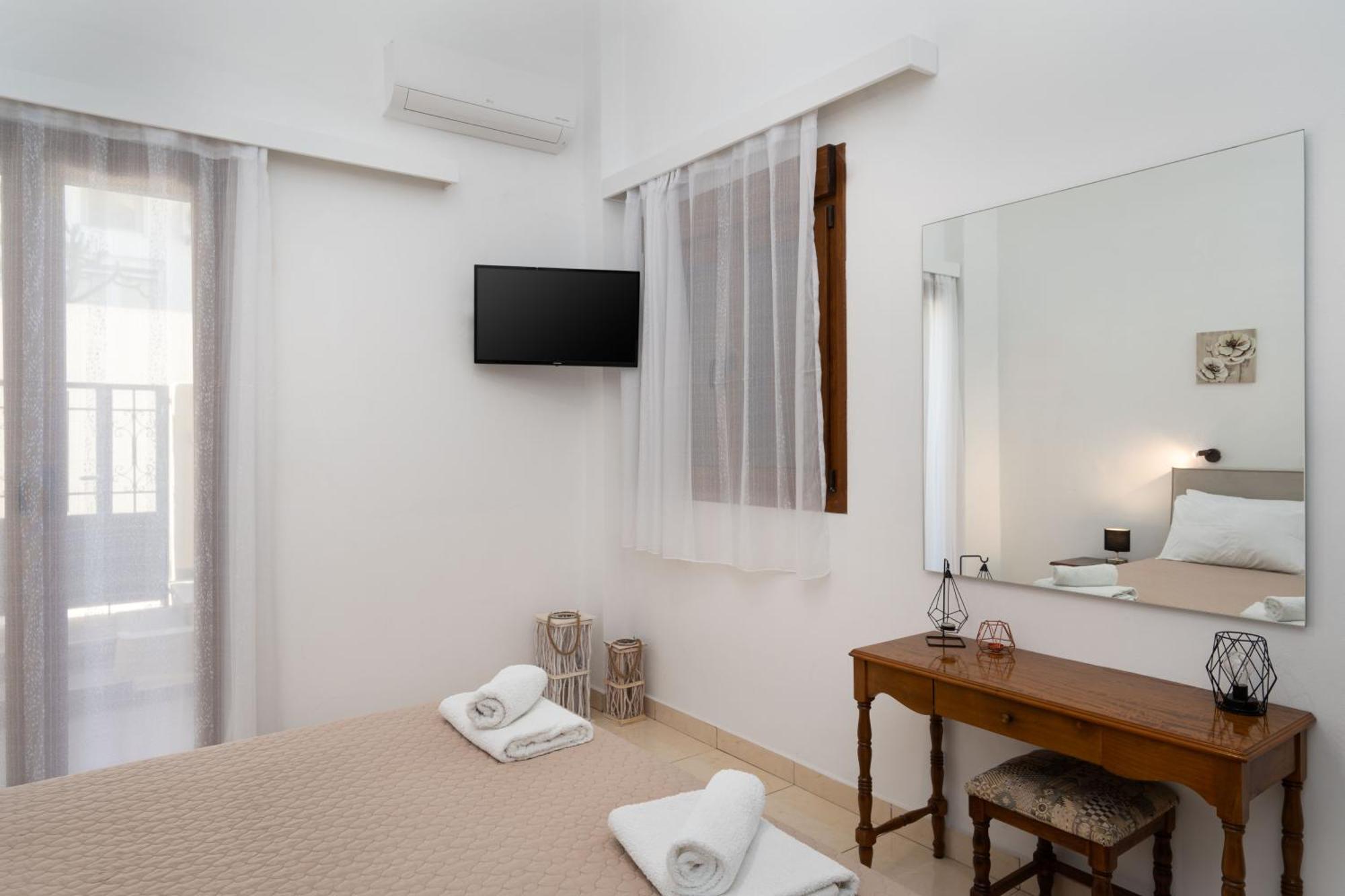 Apartment Plethora Homes Kamari (Santorini)