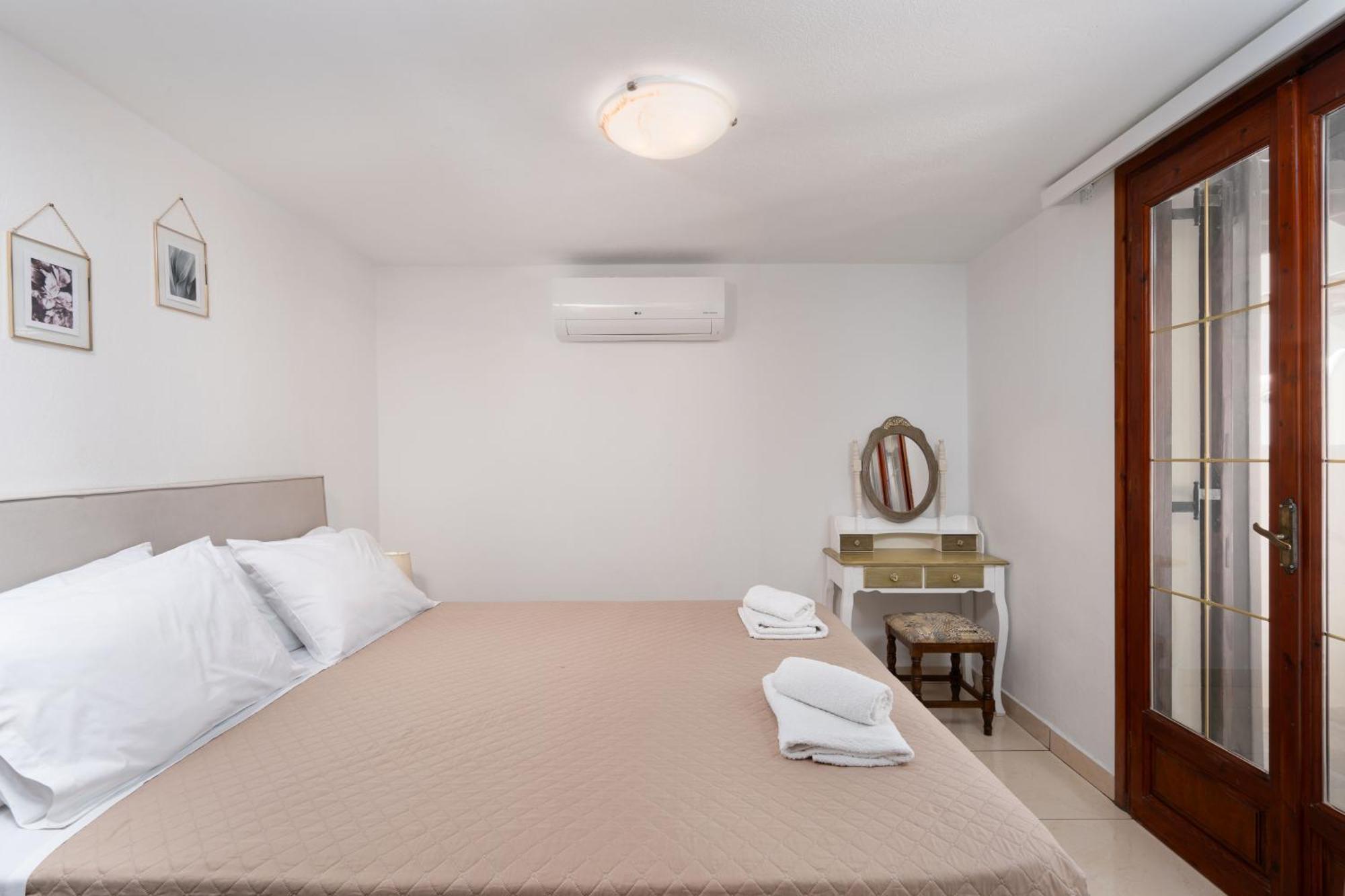 Apartment Plethora Homes *