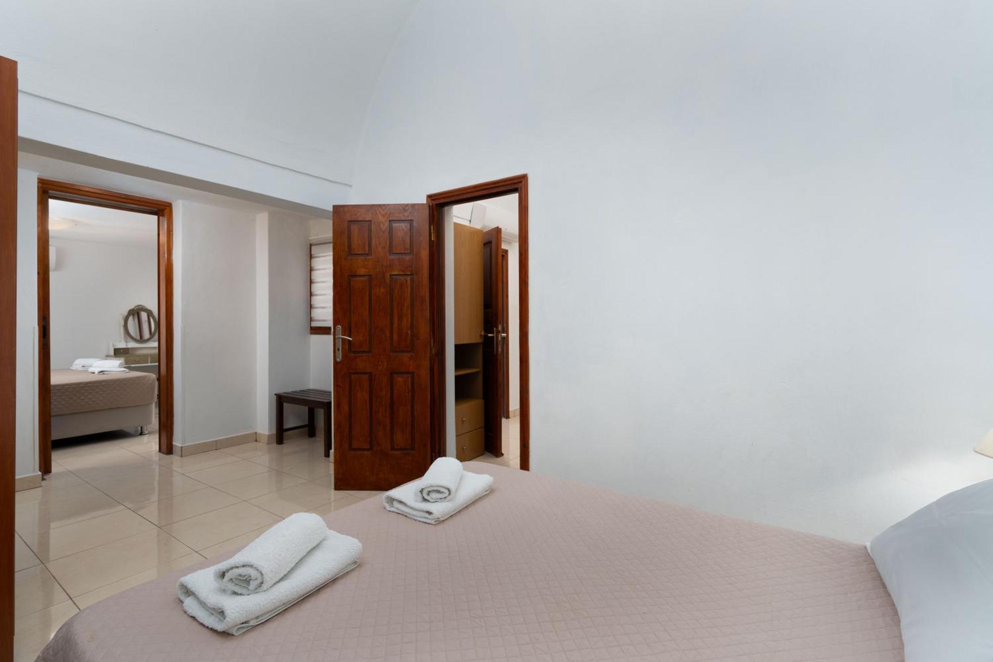 Apartamento Plethora Homes Kamári